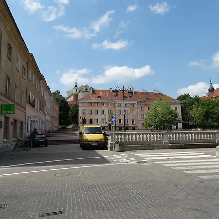 Mieszkanko Kolo Zamku Zaciszna Starowka Apartment Warsaw