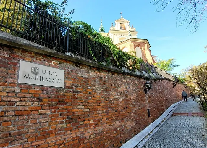 Mieszkanko Kolo Zamku Zaciszna Starowka * Warsaw