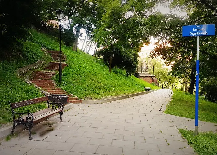 Апартаменты Mieszkanko Kolo Zamku Zaciszna Starowka