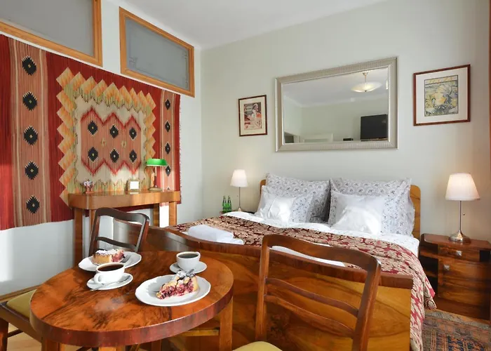 Mieszkanko Kolo Zamku Zaciszna Starowka Apartment Warsaw